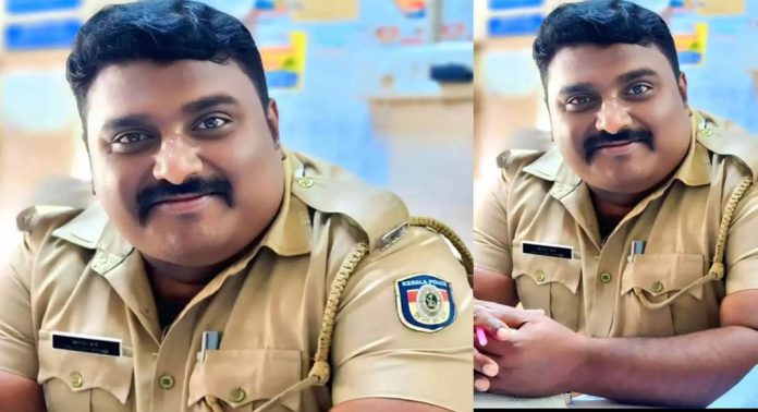 തിരുവനന്തപുരത്ത് പോലീസുകാരന് കുത്തേറ്റു ; പ്രതി പിടിയില് തിരുവനന്തപുരത്ത് പോലീസുകാരന് കുത്തേറ്റു ; പ്രതി പിടിയില്