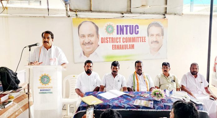 മോട്ടോർ ഡ്രൈവിംഗ് സ്കൂൾ സ്ഥാപനങ്ങളെ തകർക്കുന്നതിനുള്ള ഗൂഢാലോചനയുടെ ഭാഗമാണ് കരിനിയമങ്ങൾ ; ഐഎൻടിയുസി അഖിലേന്ത്യ സെക്രട്ടറി ഇബ്രാഹിംകുട്ടി മോട്ടോർ ഡ്രൈവിംഗ് സ്കൂൾ സ്ഥാപനങ്ങളെ തകർക്കുന്നതിനുള്ള ഗൂഢാലോചനയുടെ ഭാഗമാണ് കരിനിയമങ്ങൾ ; ഐഎൻടിയുസി അഖിലേന്ത്യ സെക്രട്ടറി ഇബ്രാഹിംകുട്ടി