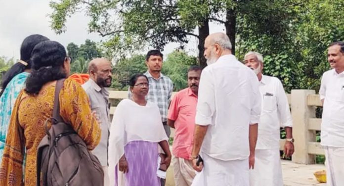 കോമളം പാലത്തിന്റെ നിർമാണം അവസാനഘട്ടത്തിലേക്ക് കോമളം പാലത്തിന്റെ നിർമാണം അവസാനഘട്ടത്തിലേക്ക്