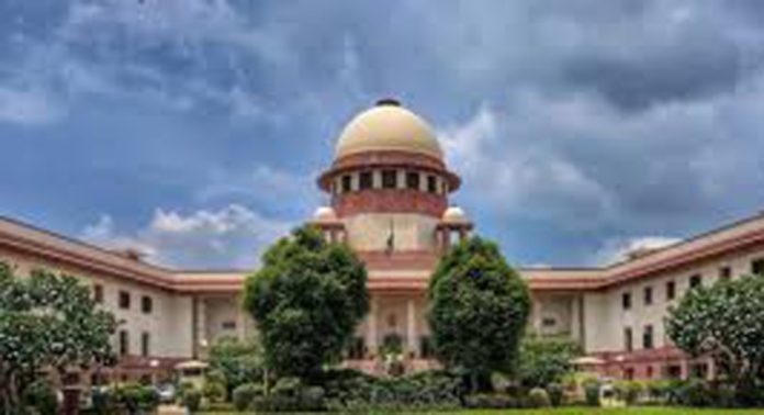 ഒറ്റത്തവണ ഉപയോഗിക്കുന്ന പ്ലാസ്റ്റിക്കിന് ഏര്പ്പെടുത്തിയ നിരോധനം സുപ്രീം കോടതി സ്റ്റേചെയ്തു ഒറ്റത്തവണ ഉപയോഗിക്കുന്ന പ്ലാസ്റ്റിക്കിന് ഏര്പ്പെടുത്തിയ നിരോധനം സുപ്രീം കോടതി സ്റ്റേചെയ്തു