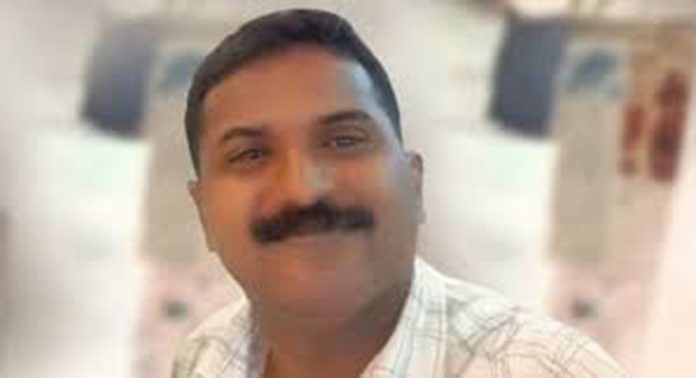 പത്തനംതിട്ടയിൽ അധ്യാപികയുടെ ഭർത്താവ് ജീവനൊടുക്കിയ സംഭവം ; പ്രധാന അധ്യാപികയെ സസ്പെൻഡ് ചെയ്യണമെന്ന വിദ്യാഭ്യാസ വകുപ്പിന്റെ നിർദേശം തള്ളി സ്കൂൾ മാനേജ്മെന്റ് പത്തനംതിട്ടയിൽ അധ്യാപികയുടെ ഭർത്താവ് ജീവനൊടുക്കിയ സംഭവം ; പ്രധാന അധ്യാപികയെ സസ്പെൻഡ് ചെയ്യണമെന്ന വിദ്യാഭ്യാസ വകുപ്പിന്റെ നിർദേശം തള്ളി സ്കൂൾ മാനേജ്മെന്റ്