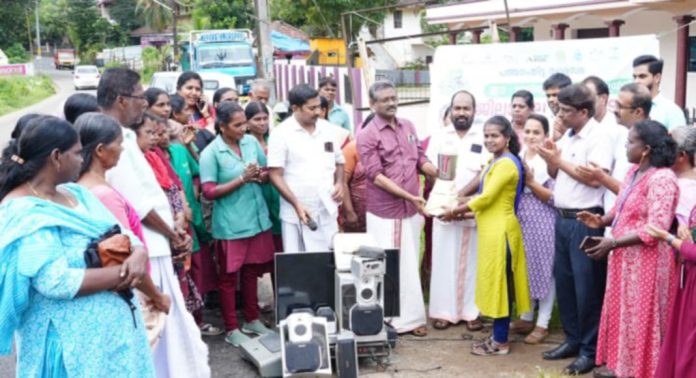 ഇ-മാലിന്യ ശേഖരണം ജില്ലാതല ഉദ്ഘാടനം നടത്തി ഇ-മാലിന്യ ശേഖരണം ജില്ലാതല ഉദ്ഘാടനം നടത്തി