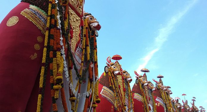 ഉത്സവങ്ങളിലെ കെട്ടുകാഴ്ചകൾക്ക് സുരക്ഷാ നിയന്ത്രണം വരുന്നു ഉത്സവങ്ങളിലെ കെട്ടുകാഴ്ചകൾക്ക് സുരക്ഷാ നിയന്ത്രണം വരുന്നു