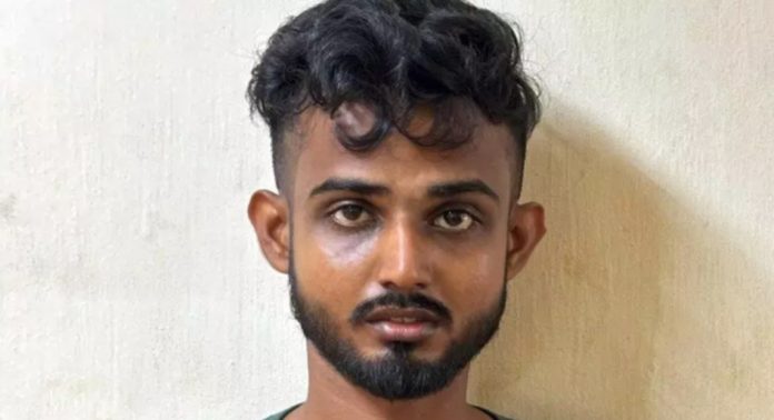 ശൗചാലയത്തിൽ മൊബൈൽ ക്യാമറ വെച്ച് ദൃശ്യങ്ങൾ പകർത്തി ; താൽകാലിക ജീവനക്കാരൻ അറസ്റ്റില് ശൗചാലയത്തിൽ മൊബൈൽ ക്യാമറ വെച്ച് ദൃശ്യങ്ങൾ പകർത്തി ; താൽകാലിക ജീവനക്കാരൻ അറസ്റ്റില്