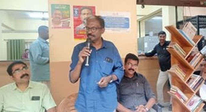കേരള എൻജിഒ യൂണിയൻ അടൂർ ഏരിയാ കമ്മറ്റിയുടെ നേതൃത്വത്തിൽ അടൂർ സബ് ട്രഷറിയിലും നഗരസഭാ ഓഫീസിലും റീഡിങ് കോർണറുകൾ സ്ഥാപിച്ചു കേരള എൻജിഒ യൂണിയൻ അടൂർ ഏരിയാ കമ്മറ്റിയുടെ നേതൃത്വത്തിൽ അടൂർ സബ് ട്രഷറിയിലും നഗരസഭാ ഓഫീസിലും റീഡിങ് കോർണറുകൾ സ്ഥാപിച്ചു