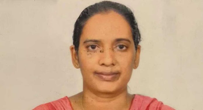 വീട്ടമ്മ ആശ പുഴയിൽ ചാടി ആത്മഹത്യ ചെയ്ത കേസ് ; അന്വേഷിക്കാൻ 12 അംഗ സംഘം വീട്ടമ്മ ആശ പുഴയിൽ ചാടി ആത്മഹത്യ ചെയ്ത കേസ് ; അന്വേഷിക്കാൻ 12 അംഗ സംഘം