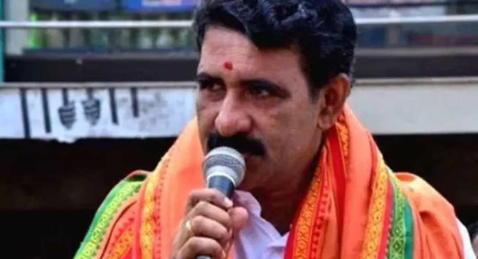 ജയിക്കാൻ വേണ്ടി തൃശൂർ മണ്ഡലത്തിന് പുറത്തുള്ളവരുടെ വോട്ട് ചേർത്തിട്ടുണ്ടെന്ന് സമ്മതിച്ച് ബി ഗോപാലകൃഷ്ണൻ ജയിക്കാൻ വേണ്ടി തൃശൂർ മണ്ഡലത്തിന് പുറത്തുള്ളവരുടെ വോട്ട് ചേർത്തിട്ടുണ്ടെന്ന് സമ്മതിച്ച് ബി ഗോപാലകൃഷ്ണൻ