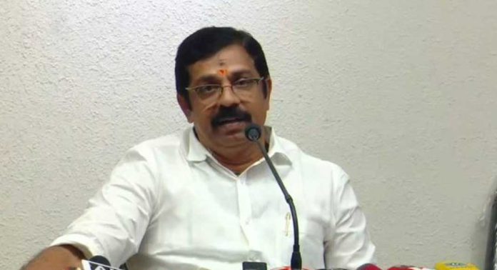 എന്റെ മടിയിൽ കനമില്ല ; ലൈംഗിക പീഡന പരാതി തള്ളി സി കൃഷ്ണകുമാർ എന്റെ മടിയിൽ കനമില്ല ; ലൈംഗിക പീഡന പരാതി തള്ളി സി കൃഷ്ണകുമാർ
