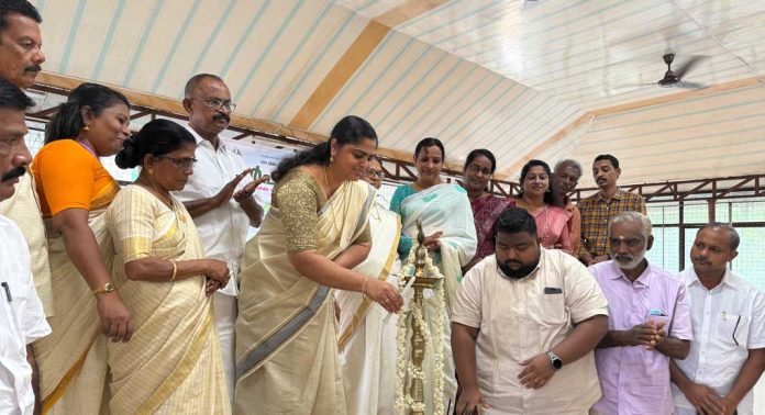 നാറാണംമൂഴി പഞ്ചായത്തും കൃഷിഭവനും ചേർന്ന് കർഷക ദിനാഘോഷം സംഘടിപ്പിച്ചു നാറാണംമൂഴി പഞ്ചായത്തും കൃഷിഭവനും ചേർന്ന് കർഷക ദിനാഘോഷം സംഘടിപ്പിച്ചു
