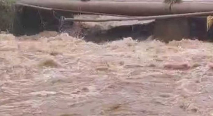 മലപ്പുറം കരുവാരകുണ്ടിൽ മലവെള്ളപ്പാച്ചിൽ മലപ്പുറം കരുവാരകുണ്ടിൽ മലവെള്ളപ്പാച്ചിൽ