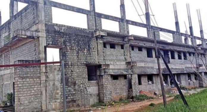 നിർമ്മാണം നിലച്ച് ചെങ്ങന്നൂർ സ്റ്റേഡിയം നിർമ്മാണം നിലച്ച് ചെങ്ങന്നൂർ സ്റ്റേഡിയം
