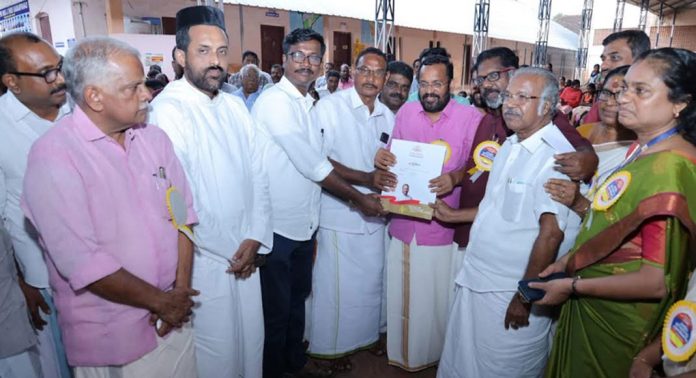 ഇളംപള്ളില് സെന്റ് ജോര്ജ് ഓര്ത്തഡോക്സ് പള്ളി സെമിത്തേരിക്ക് പട്ടയം ലഭിച്ചു ഇളംപള്ളില് സെന്റ് ജോര്ജ് ഓര്ത്തഡോക്സ് പള്ളി സെമിത്തേരിക്ക് പട്ടയം ലഭിച്ചു