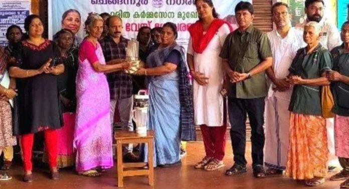 ചെങ്ങന്നൂർ നഗരസഭയിലെ ഹരിതകർമ്മസേന ഇ – മാലിന്യ ശേഖരണം ആരംഭിച്ചു ചെങ്ങന്നൂർ നഗരസഭയിലെ ഹരിതകർമ്മസേന ഇ – മാലിന്യ ശേഖരണം ആരംഭിച്ചു