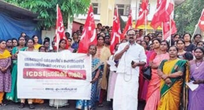 അങ്കണവാടി വർക്കേഴ്സ് ആൻഡ് ഹെൽപ്പേഴ്സ് അസോസിയേഷൻ ചെങ്ങന്നൂർ ഏരിയ കമ്മിറ്റി ധര്ണ നടത്തി അങ്കണവാടി വർക്കേഴ്സ് ആൻഡ് ഹെൽപ്പേഴ്സ് അസോസിയേഷൻ ചെങ്ങന്നൂർ ഏരിയ കമ്മിറ്റി ധര്ണ നടത്തി