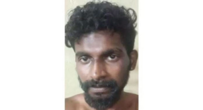 റിമാൻഡ് ചെയ്തതറിഞ്ഞ് കോടതിയിൽനിന്ന് കടന്നുകളഞ്ഞ പോക്സോ കേസ് പ്രതി പത്തനംതിട്ട പോലീസിന്റെ പിടിയിലായി റിമാൻഡ് ചെയ്തതറിഞ്ഞ് കോടതിയിൽനിന്ന് കടന്നുകളഞ്ഞ പോക്സോ കേസ് പ്രതി പത്തനംതിട്ട പോലീസിന്റെ പിടിയിലായി