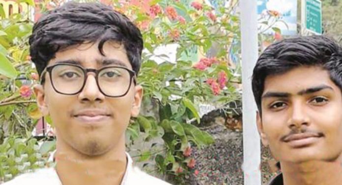 റെഡ് റിബണ് ക്വിസ് മത്സരം ; നേതാജി സ്കൂള് ടീമിന് രണ്ടാംസ്ഥാനം റെഡ് റിബണ് ക്വിസ് മത്സരം ; നേതാജി സ്കൂള് ടീമിന് രണ്ടാംസ്ഥാനം