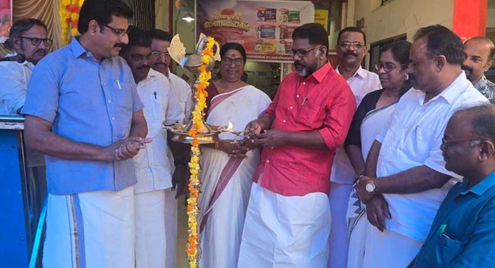അടൂർ സപ്ലൈക്കോ ഓണ ചന്ത ആരംഭിച്ചു അടൂർ സപ്ലൈക്കോ ഓണ ചന്ത ആരംഭിച്ചു