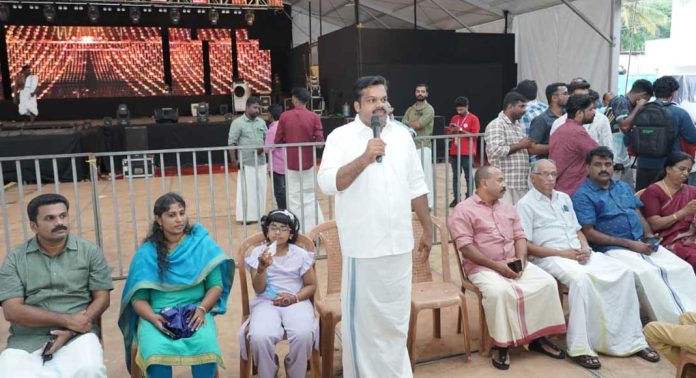 കോന്നി കരിയാട്ടം : വോളൻ്റിയർ ടീം രൂപീകരിച്ചു കോന്നി കരിയാട്ടം : വോളൻ്റിയർ ടീം രൂപീകരിച്ചു