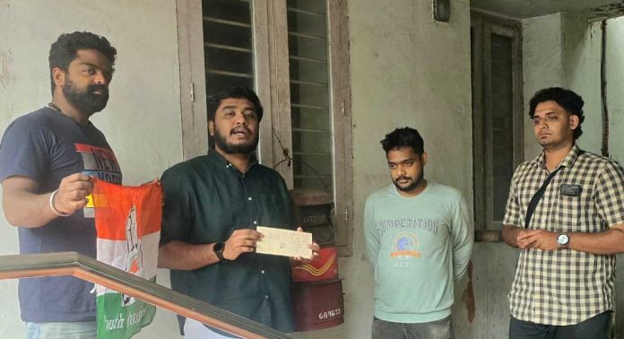 ഇലക്ഷൻ കമ്മീഷന് കത്തയച്ച് റാന്നിയിൽ യൂത്ത് കോൺഗ്രസ് പ്രതിഷേധം ഇലക്ഷൻ കമ്മീഷന് കത്തയച്ച് റാന്നിയിൽ യൂത്ത് കോൺഗ്രസ് പ്രതിഷേധം