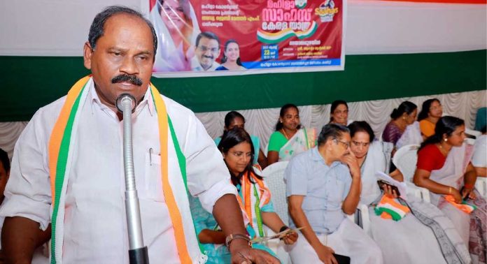 ജനദ്രോഹ നയങ്ങളില് ഒന്നാമനാകാന് നരേന്ദ്രമോദിയും പിണറായി ഗവണ്മെന്റും മത്സരിക്കുന്നു : പ്രൊഫ. സതീഷ് കൊച്ചുപറമ്പില് ജനദ്രോഹ നയങ്ങളില് ഒന്നാമനാകാന് നരേന്ദ്രമോദിയും പിണറായി ഗവണ്മെന്റും മത്സരിക്കുന്നു : പ്രൊഫ. സതീഷ് കൊച്ചുപറമ്പില്