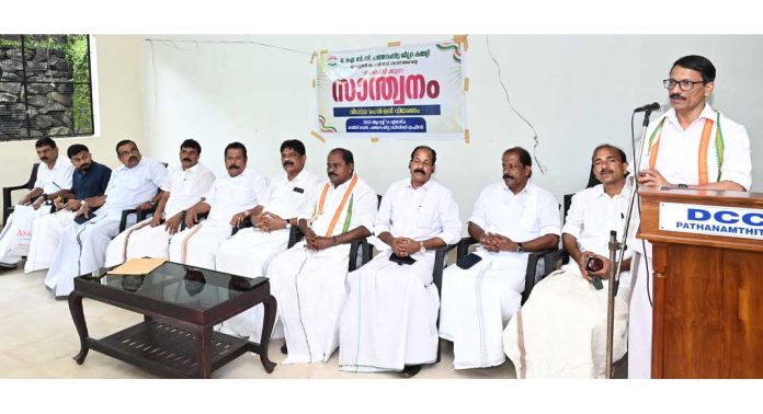 പ്രവാസികള് നാടിന്റെ സ്പന്ദനം മനസ്സിലാക്കി പ്രവര്ത്തിക്കുന്നവര് : അഡ്വ. പഴകുളം മധു പ്രവാസികള് നാടിന്റെ സ്പന്ദനം മനസ്സിലാക്കി പ്രവര്ത്തിക്കുന്നവര് : അഡ്വ. പഴകുളം മധു