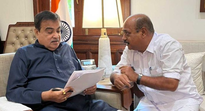 കോട്ടയത്ത് നിന്നും കുമരകം വൈക്കം വഴി എറണാകുളത്തേക്ക് പുതിയ ഇടനാഴി : കേന്ദ്ര മന്ത്രിക്ക് കരട് റിപ്പോർട്ട് സമർപ്പിച്ചു കോട്ടയത്ത് നിന്നും കുമരകം വൈക്കം വഴി എറണാകുളത്തേക്ക് പുതിയ ഇടനാഴി : കേന്ദ്ര മന്ത്രിക്ക് കരട് റിപ്പോർട്ട് സമർപ്പിച്ചു
