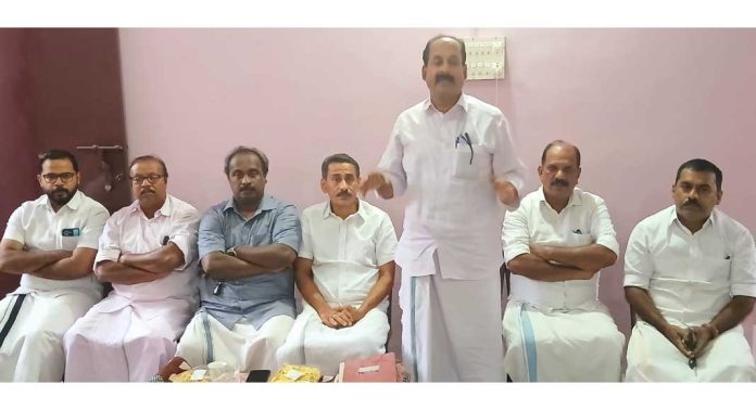 പത്തനംതിട്ട – കുമ്പഴ റോഡിന്റെ ശോചനീയാവസ്ഥ പരിഹരിക്കണം ; കോൺഗ്രസ് പത്തനംതിട്ട – കുമ്പഴ റോഡിന്റെ ശോചനീയാവസ്ഥ പരിഹരിക്കണം ; കോൺഗ്രസ്