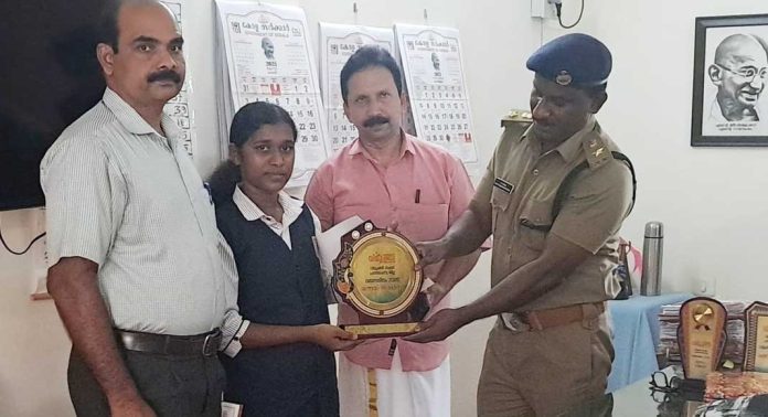 ഹൈസ്കൂള് വിദ്യാര്ഥികള്ക്കായി ആസ്വാദന കുറിപ്പ് മത്സരം നടത്തി ഹൈസ്കൂള് വിദ്യാര്ഥികള്ക്കായി ആസ്വാദന കുറിപ്പ് മത്സരം നടത്തി