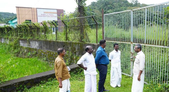 പണിതിട്ടും… പണിതിട്ടും…. പണി തീരാത്ത പത്തനംതിട്ടയുടെ സുബല പാർക്ക് : ഓക്സിജൻ നൽകാൻ നഗരസഭ പണിതിട്ടും… പണിതിട്ടും…. പണി തീരാത്ത പത്തനംതിട്ടയുടെ സുബല പാർക്ക് : ഓക്സിജൻ നൽകാൻ നഗരസഭ