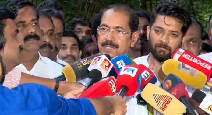 ഷാഫി പറമ്പിലിന് നിയമസഭയിൽ മത്സരിക്കാൻ താല്പര്യമുണ്ടെങ്കിലും പുയ്യാപ്ലയെ വിട്ടുകൊടുക്കാൻ വടകരക്കാർക്ക് താല്പര്യമില്ലെന്ന് സണ്ണി ജോസഫ് ഷാഫി പറമ്പിലിന് നിയമസഭയിൽ മത്സരിക്കാൻ താല്പര്യമുണ്ടെങ്കിലും പുയ്യാപ്ലയെ വിട്ടുകൊടുക്കാൻ വടകരക്കാർക്ക് താല്പര്യമില്ലെന്ന് സണ്ണി ജോസഫ്