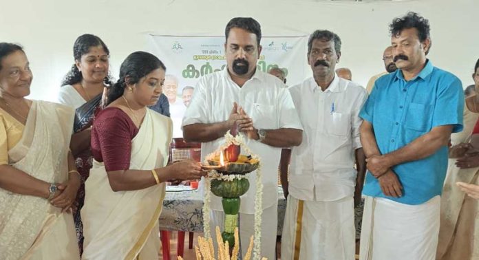 ഇലന്തൂർ ഗ്രാമപഞ്ചായത്തിന്റെയും കൃഷിഭവന്റെയും സംയുക്ത ആഭിമുഖ്യത്തിൽ കർഷകദിനം ആഘോഷിച്ചു ഇലന്തൂർ ഗ്രാമപഞ്ചായത്തിന്റെയും കൃഷിഭവന്റെയും സംയുക്ത ആഭിമുഖ്യത്തിൽ കർഷകദിനം ആഘോഷിച്ചു