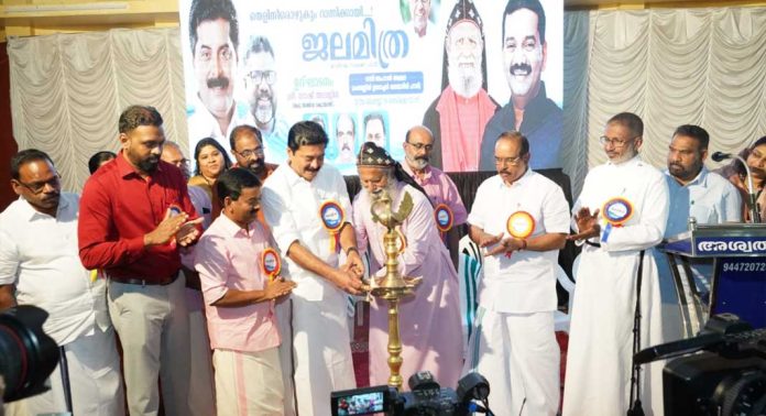 റാന്നിയുടെ ജനകീയ ജലസംരക്ഷണ പദ്ധതി ‘ജലമിത്ര’ ഭാവിയിലേക്കുള്ള കരുതലെന്ന് ജലവിഭവ വകുപ്പ് മന്ത്രി റോഷി അഗസ്റ്റിന് റാന്നിയുടെ ജനകീയ ജലസംരക്ഷണ പദ്ധതി ‘ജലമിത്ര’ ഭാവിയിലേക്കുള്ള കരുതലെന്ന് ജലവിഭവ വകുപ്പ് മന്ത്രി റോഷി അഗസ്റ്റിന്