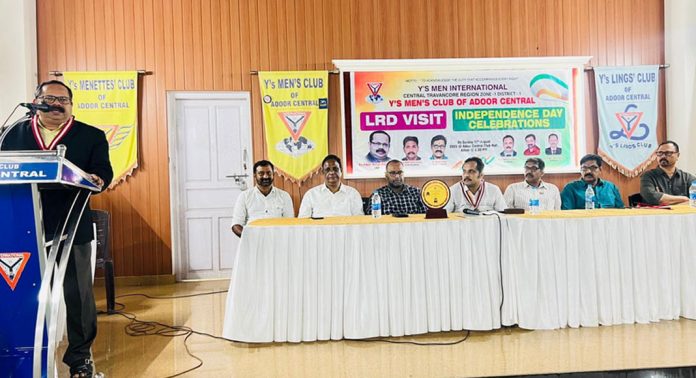 സമൂഹത്തിലെ പാർശ്വവൽകരിക്കപ്പെട്ട ജനതയോടൊപ്പമാണ് വൈസ് മെൻ ക്ലബ്ബുകൾ പോലെയുള്ള അന്തർദേശിയ പ്രസ്ഥാനങ്ങൾ നിലകൊള്ളേണ്ടത് ; മുരളി ദാസ് സാഗർ സമൂഹത്തിലെ പാർശ്വവൽകരിക്കപ്പെട്ട ജനതയോടൊപ്പമാണ് വൈസ് മെൻ ക്ലബ്ബുകൾ പോലെയുള്ള അന്തർദേശിയ പ്രസ്ഥാനങ്ങൾ നിലകൊള്ളേണ്ടത് ; മുരളി ദാസ് സാഗർ