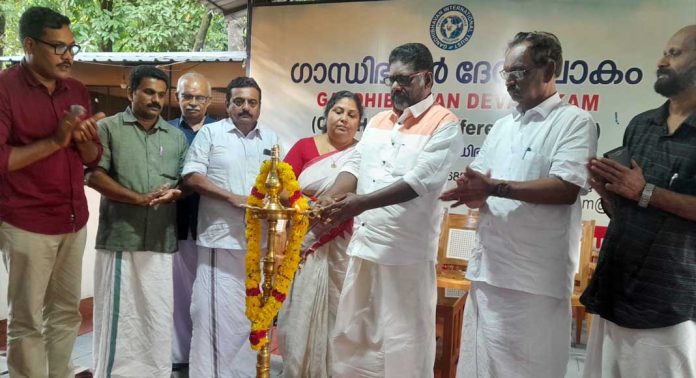 സാക്ഷരതയിൽ ഒന്നാമത് നിൽക്കുന്ന സംസ്ഥാനമാണ് കേരളമെങ്കിലും അനാഥാലയങ്ങളുടെ എണ്ണം വർദ്ധിക്കുന്നത് ആശങ്കയുളവാക്കുന്നു ; ഡെപ്യൂട്ടി സ്പീക്കർ ചിറ്റയം ഗോപകുമാർ സാക്ഷരതയിൽ ഒന്നാമത് നിൽക്കുന്ന സംസ്ഥാനമാണ് കേരളമെങ്കിലും അനാഥാലയങ്ങളുടെ എണ്ണം വർദ്ധിക്കുന്നത് ആശങ്കയുളവാക്കുന്നു ; ഡെപ്യൂട്ടി സ്പീക്കർ ചിറ്റയം ഗോപകുമാർ