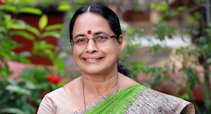 ലൈംഗിക ആരോപണക്കേസില് രാഹുല് മാങ്കൂട്ടത്തിലിനെ തള്ളാതെ ഐഷാ പോറ്റി ലൈംഗിക ആരോപണക്കേസില് രാഹുല് മാങ്കൂട്ടത്തിലിനെ തള്ളാതെ ഐഷാ പോറ്റി