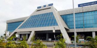 കുഞ്ഞിന്റെ ഡയപ്പറിൽ ഒരു കോടിയുടെ സ്വർണം ; കരിപ്പൂർ വിമാനത്താവളത്തിൽ വൻ സ്വര്ണവേട്ട