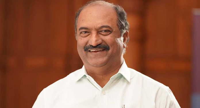 ഖജനാവിൽ പൂച്ച പെറ്റ് കിടക്കുകയായിരുന്നില്ല ; മുൻ സർക്കാർ ബാക്കിവെച്ചത് 5263 കോടി രൂപയെന്ന് കണക്കുകൾ ഖജനാവിൽ പൂച്ച പെറ്റ് കിടക്കുകയായിരുന്നില്ല ; മുൻ സർക്കാർ ബാക്കിവെച്ചത് 5263 കോടി രൂപയെന്ന് കണക്കുകൾ