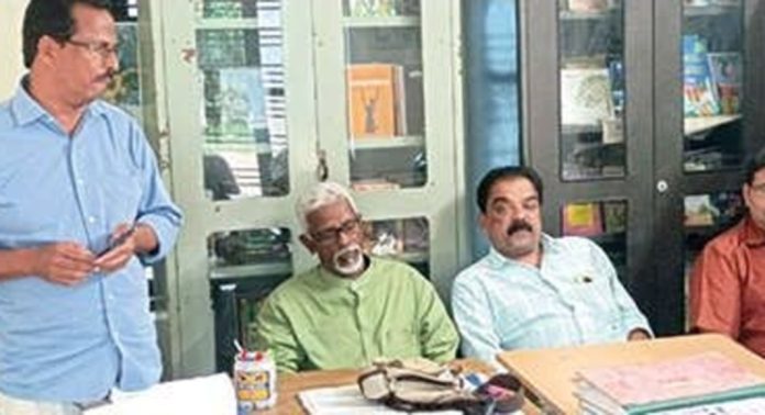 കൊടുമൺ ഐക്കാട് വടക്ക് ജയ്ഹിന്ദ് ലൈബ്രറിയും കേരള ശാസ്ത്രസാഹിത്യപരിഷത്തും ചേർന്ന് ധബോൽക്കർ അനുസ്മരണവും ശാസ്ത്രാവബോധ പ്രഭാഷണവും നടത്തി കൊടുമൺ ഐക്കാട് വടക്ക് ജയ്ഹിന്ദ് ലൈബ്രറിയും കേരള ശാസ്ത്രസാഹിത്യപരിഷത്തും ചേർന്ന് ധബോൽക്കർ അനുസ്മരണവും ശാസ്ത്രാവബോധ പ്രഭാഷണവും നടത്തി