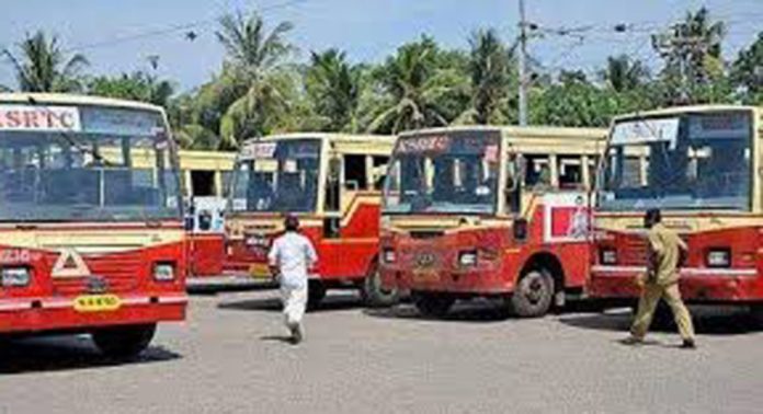 കെഎസ്ആർടിസി ജീവനക്കാർ സ്വത്ത് വിവരപ്പട്ടിക നൽകണമെന്ന് ലോകായുക്ത ; കെഎസ്ആർടിസി സർക്കുലർ പുറപ്പെടുവിച്ചതായി വിവരാവകാശരേഖ കെഎസ്ആർടിസി ജീവനക്കാർ സ്വത്ത് വിവരപ്പട്ടിക നൽകണമെന്ന് ലോകായുക്ത ; കെഎസ്ആർടിസി സർക്കുലർ പുറപ്പെടുവിച്ചതായി വിവരാവകാശരേഖ