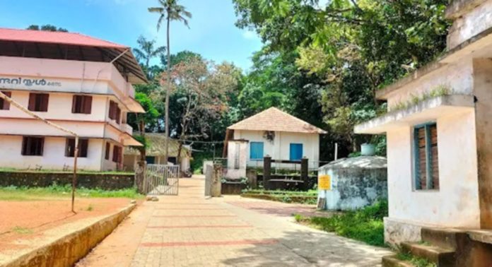 കുളനട പഞ്ചായത്ത് സ്കൂളിലെ ഓപ്പൺഎയർ സ്റ്റേജ് പൊളിച്ചുനീക്കാൻ തീരുമാനമായി കുളനട പഞ്ചായത്ത് സ്കൂളിലെ ഓപ്പൺഎയർ സ്റ്റേജ് പൊളിച്ചുനീക്കാൻ തീരുമാനമായി