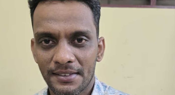 യുവതിയുടെ സ്വകാര്യ ചിത്രങ്ങള് വാട്സാപ്പില് പ്രചരിപ്പിച്ച് ഭീഷണിപ്പെടുത്തിയ കേസിൽ അറസ്റ്റ് യുവതിയുടെ സ്വകാര്യ ചിത്രങ്ങള് വാട്സാപ്പില് പ്രചരിപ്പിച്ച് ഭീഷണിപ്പെടുത്തിയ കേസിൽ അറസ്റ്റ്