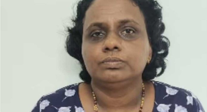 ജോലി വാഗ്ദാനം ചെയ്ത് തട്ടിപ്പ് നടത്തിയ യുവതിയെ പോലീസ് പിടികൂടി ജോലി വാഗ്ദാനം ചെയ്ത് തട്ടിപ്പ് നടത്തിയ യുവതിയെ പോലീസ് പിടികൂടി