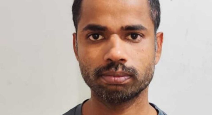 വീട് കുത്തി തുറന്ന് മോഷണം നടത്തിയ പ്രതിയെ പിടികൂടി വീട് കുത്തി തുറന്ന് മോഷണം നടത്തിയ പ്രതിയെ പിടികൂടി