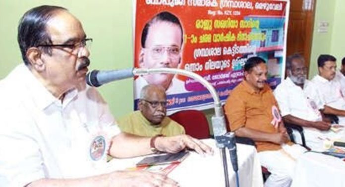 മെഴുവേലി ബാപ്പുജി സ്മാരക ഗ്രന്ഥശാലയുടെ ഒന്നാംനില ഉദ്ഘാടനംചെയ്തു മെഴുവേലി ബാപ്പുജി സ്മാരക ഗ്രന്ഥശാലയുടെ ഒന്നാംനില ഉദ്ഘാടനംചെയ്തു