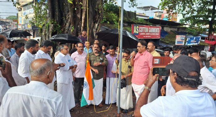സ്വാതന്ത്ര്യ ദിനം ആഘോഷിച്ച് ഇന്ത്യൻ നാഷണൽ കോൺഗ്രസ് പന്തളം മണ്ഡലം കമ്മിറ്റി സ്വാതന്ത്ര്യ ദിനം ആഘോഷിച്ച് ഇന്ത്യൻ നാഷണൽ കോൺഗ്രസ് പന്തളം മണ്ഡലം കമ്മിറ്റി