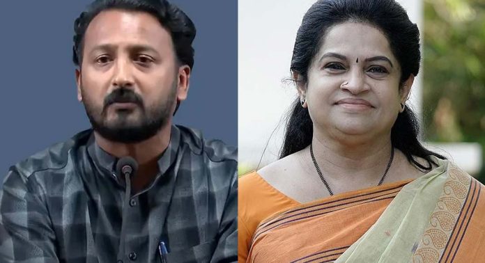 വീട്ടില് കയറ്റാന് പറ്റാത്തൊരാളെ എംഎല്എ ആയി എങ്ങനെ വെച്ചുകൊണ്ടിരിക്കും : പത്മജ വേണുഗോപാല് വീട്ടില് കയറ്റാന് പറ്റാത്തൊരാളെ എംഎല്എ ആയി എങ്ങനെ വെച്ചുകൊണ്ടിരിക്കും : പത്മജ വേണുഗോപാല്