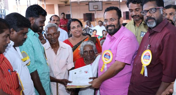 സര്ക്കാര് ലക്ഷ്യം എല്ലാവര്ക്കും ഭൂമി : മന്ത്രി കെ രാജന് സര്ക്കാര് ലക്ഷ്യം എല്ലാവര്ക്കും ഭൂമി : മന്ത്രി കെ രാജന്