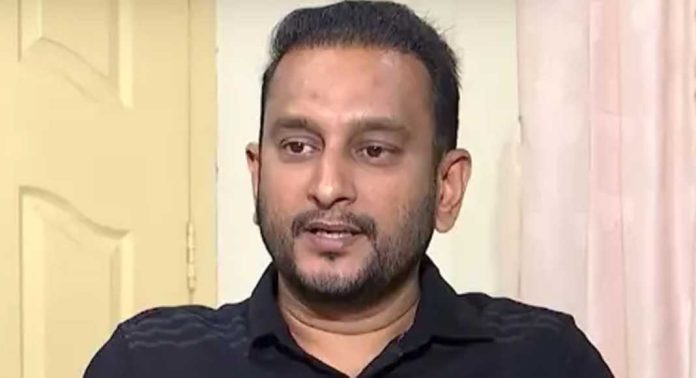 രാഹുല് മാങ്കൂട്ടത്തിലിനൊപ്പമുള്ള സെൽഫി പോസ്റ്റ് ചെയ്ത പി കെ ഫിറോസിന് സാമൂഹിക മാധ്യമങ്ങളിൽ വിമര്ശനം രാഹുല് മാങ്കൂട്ടത്തിലിനൊപ്പമുള്ള സെൽഫി പോസ്റ്റ് ചെയ്ത പി കെ ഫിറോസിന് സാമൂഹിക മാധ്യമങ്ങളിൽ വിമര്ശനം