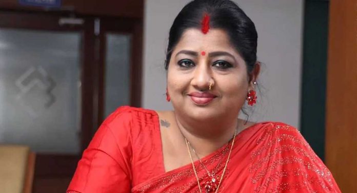 മെമ്മറി കാർഡ് വിവാദത്തിൽ പ്രശ്നങ്ങൾ എഎംഎംഎയ്ക്ക് അകത്ത് പരിഹരിക്കണമെന്ന് നടി പ്രിയങ്ക മെമ്മറി കാർഡ് വിവാദത്തിൽ പ്രശ്നങ്ങൾ എഎംഎംഎയ്ക്ക് അകത്ത് പരിഹരിക്കണമെന്ന് നടി പ്രിയങ്ക