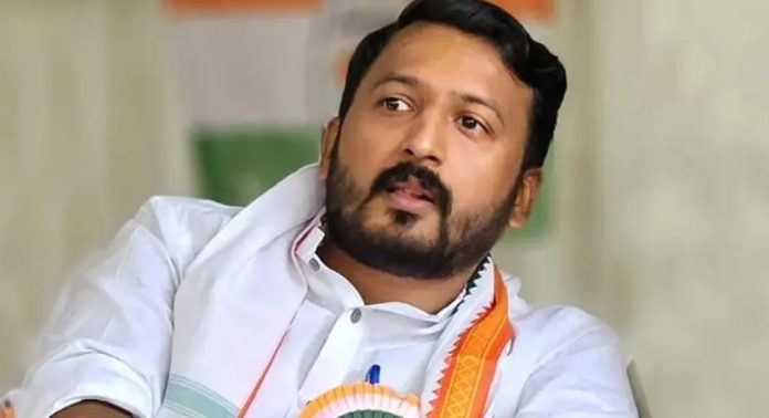 പാലക്കാട്ട് പൊതുപരിപാടികളുമായി രാഹുൽ മാങ്കൂട്ടത്തിൽ എംഎൽഎ സജീവം പാലക്കാട്ട് പൊതുപരിപാടികളുമായി രാഹുൽ മാങ്കൂട്ടത്തിൽ എംഎൽഎ സജീവം